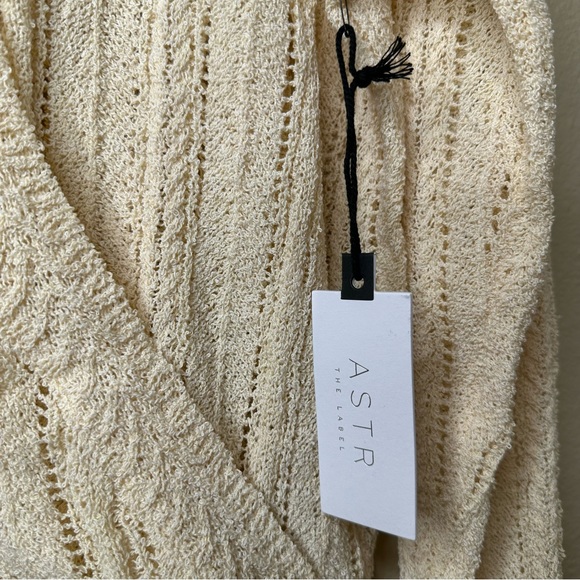 ASTR the Label Sweater Women’s Pointelle Mock Wrap Ribbed Hem Knit Cream Size XL - Picture 9 of 14